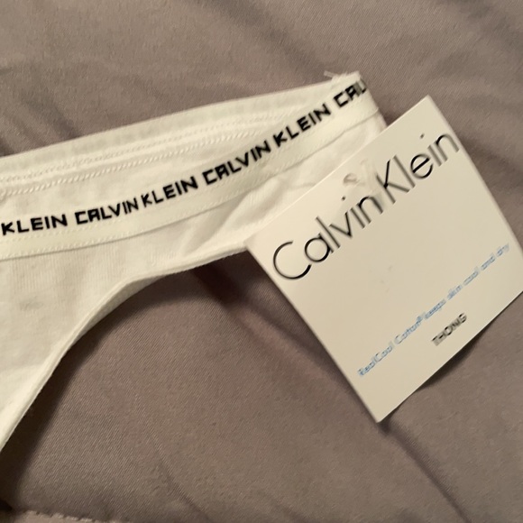 Lot of 3 thong undies. New with tags. Size M - Picture 7 of 11